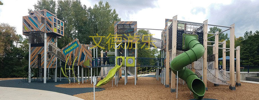 新型儿童游乐园设备-大型木质滑梯