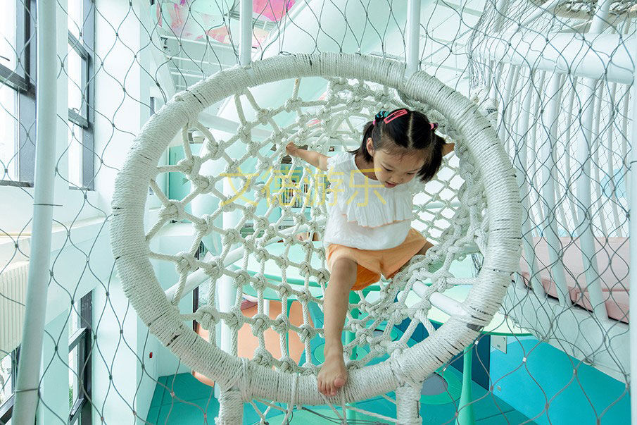 室内儿童游乐场设施-爬网