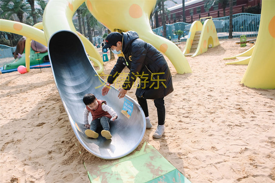 巨型章鱼无动力儿童游乐设备游玩实拍