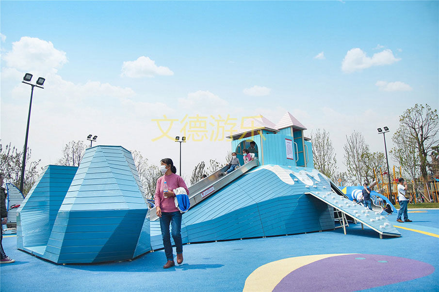 儿童乐园游乐设施虎鲸