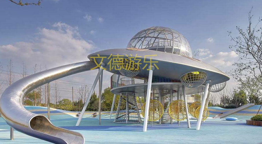 不锈钢滑梯图片