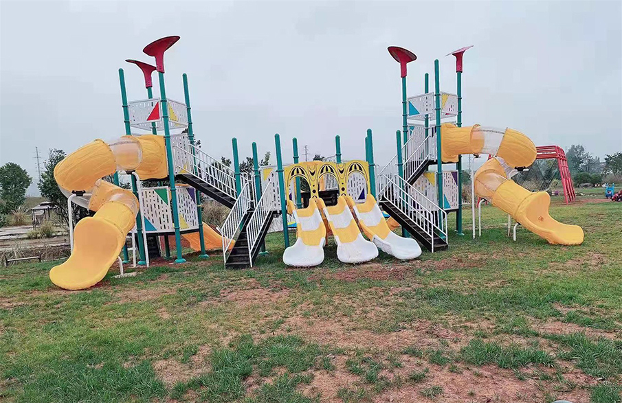 乡村小镇儿童乐园塑料滑梯
